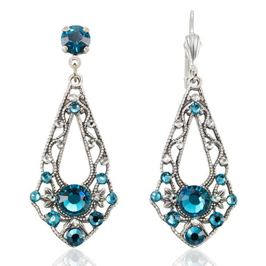 Teardrop-shaped earrings with blue gemstones 