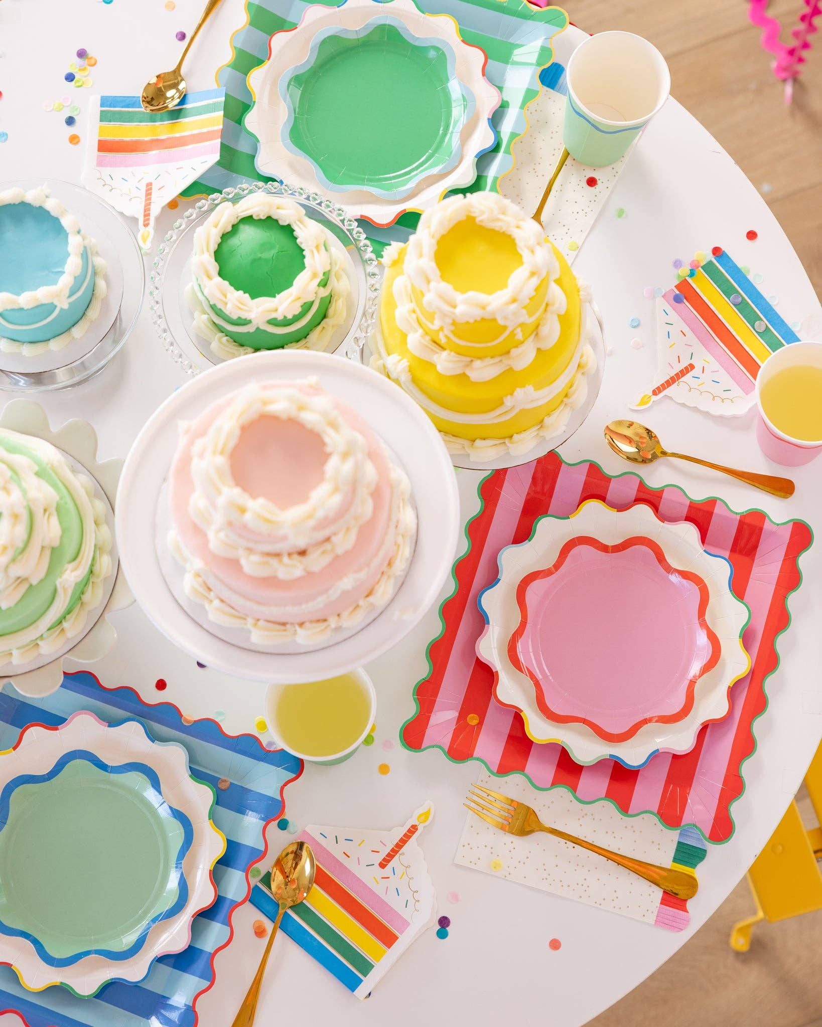 Bright Striped Plate Set