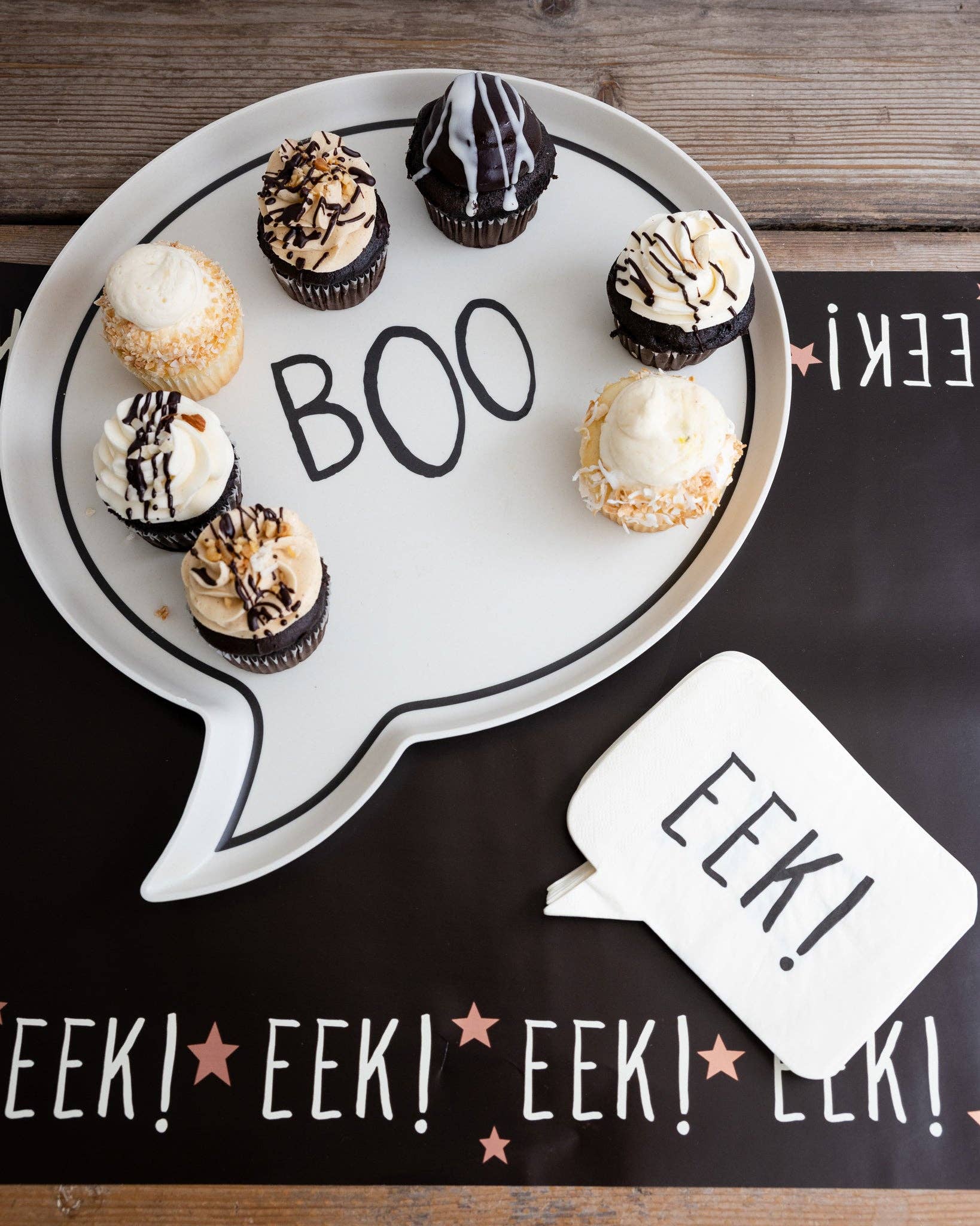 Boo platter with cupcakes