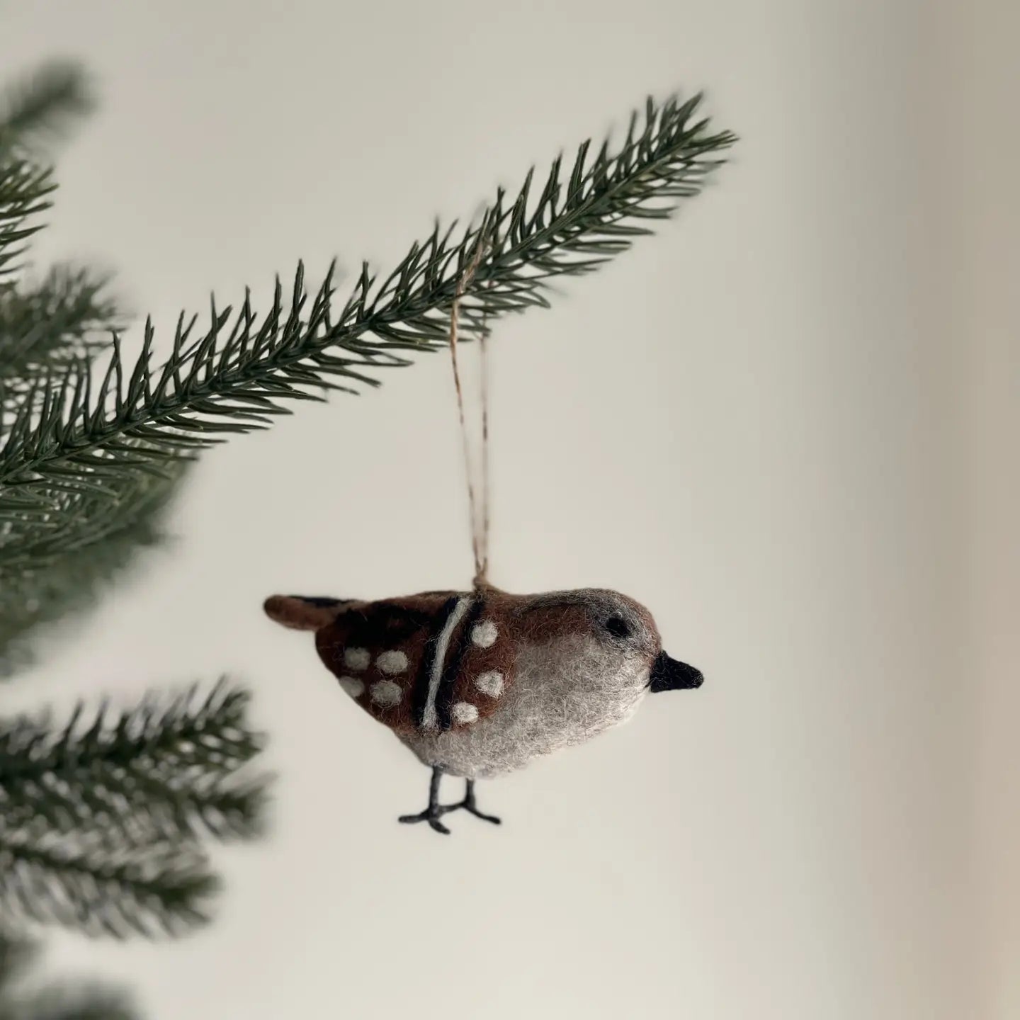 Adorable Felt Bird Ornaments, perfect holiday gifts to enhance your seasonal decor.