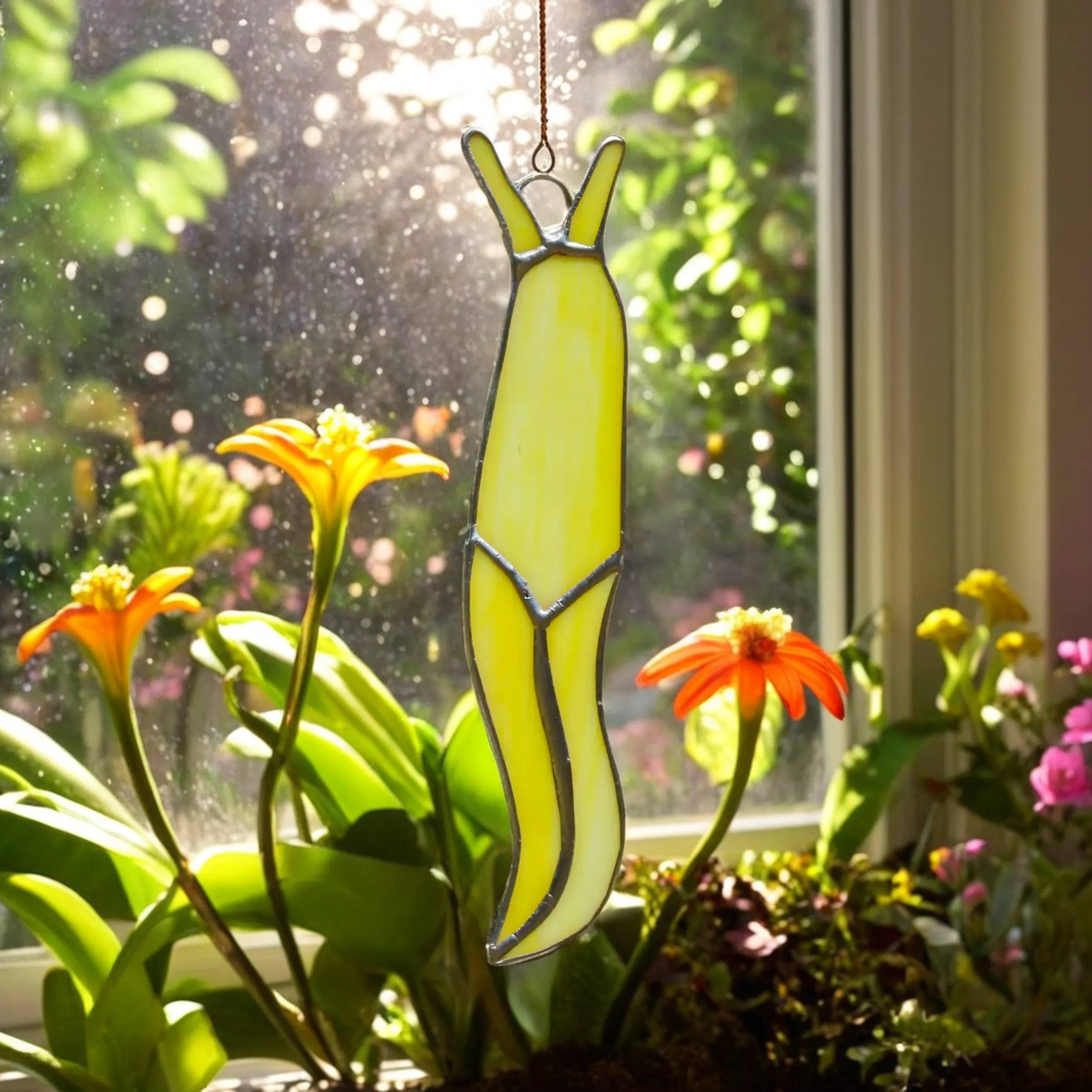 Banana Slug Stained Glass 5" × 1" – Nature & Garden Decor