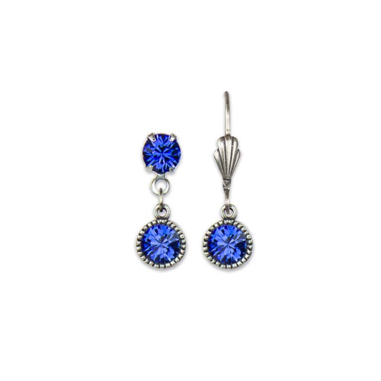 Pair of earrings with blue gemstones 