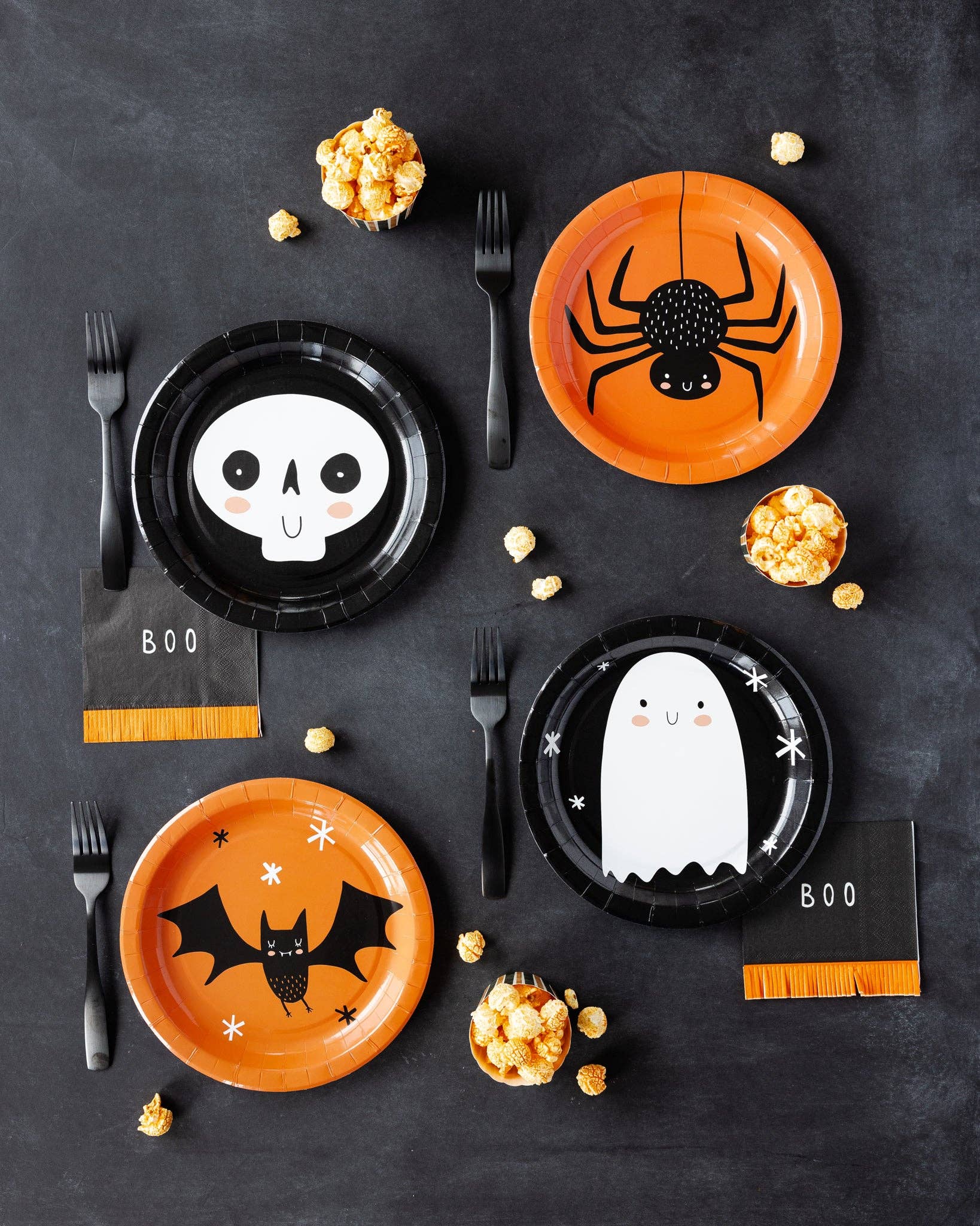 Icon Halloween Plate Set