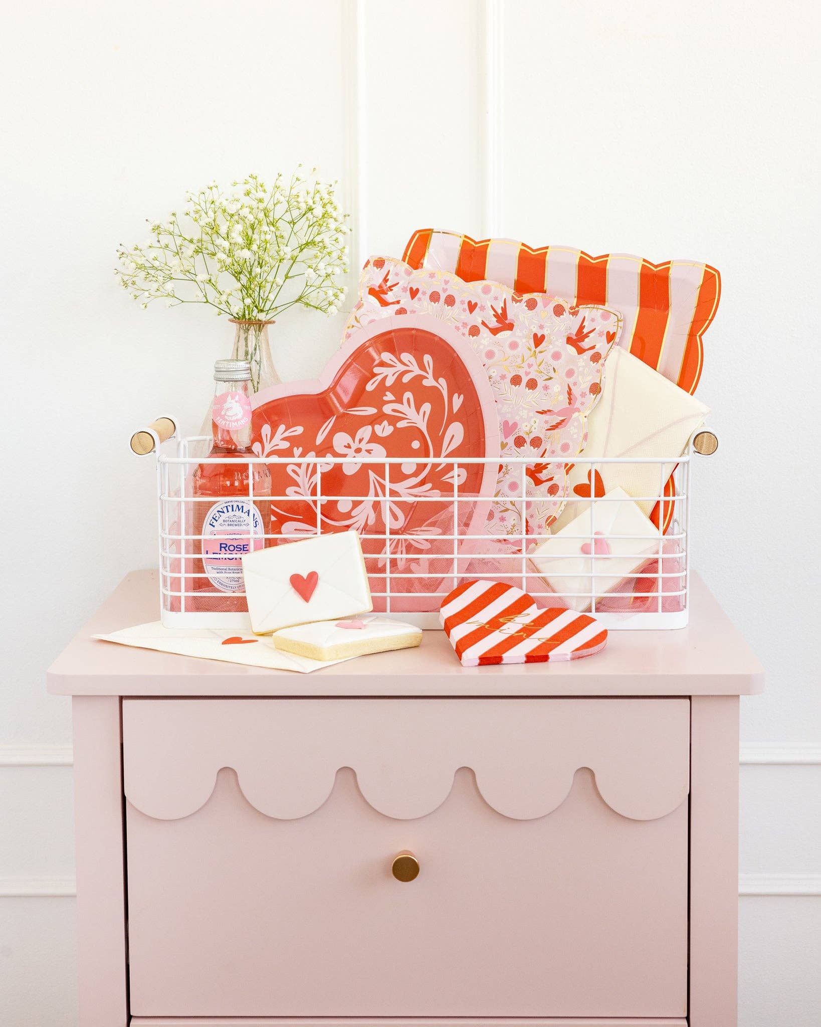 Scandi Heart Shaped Plate