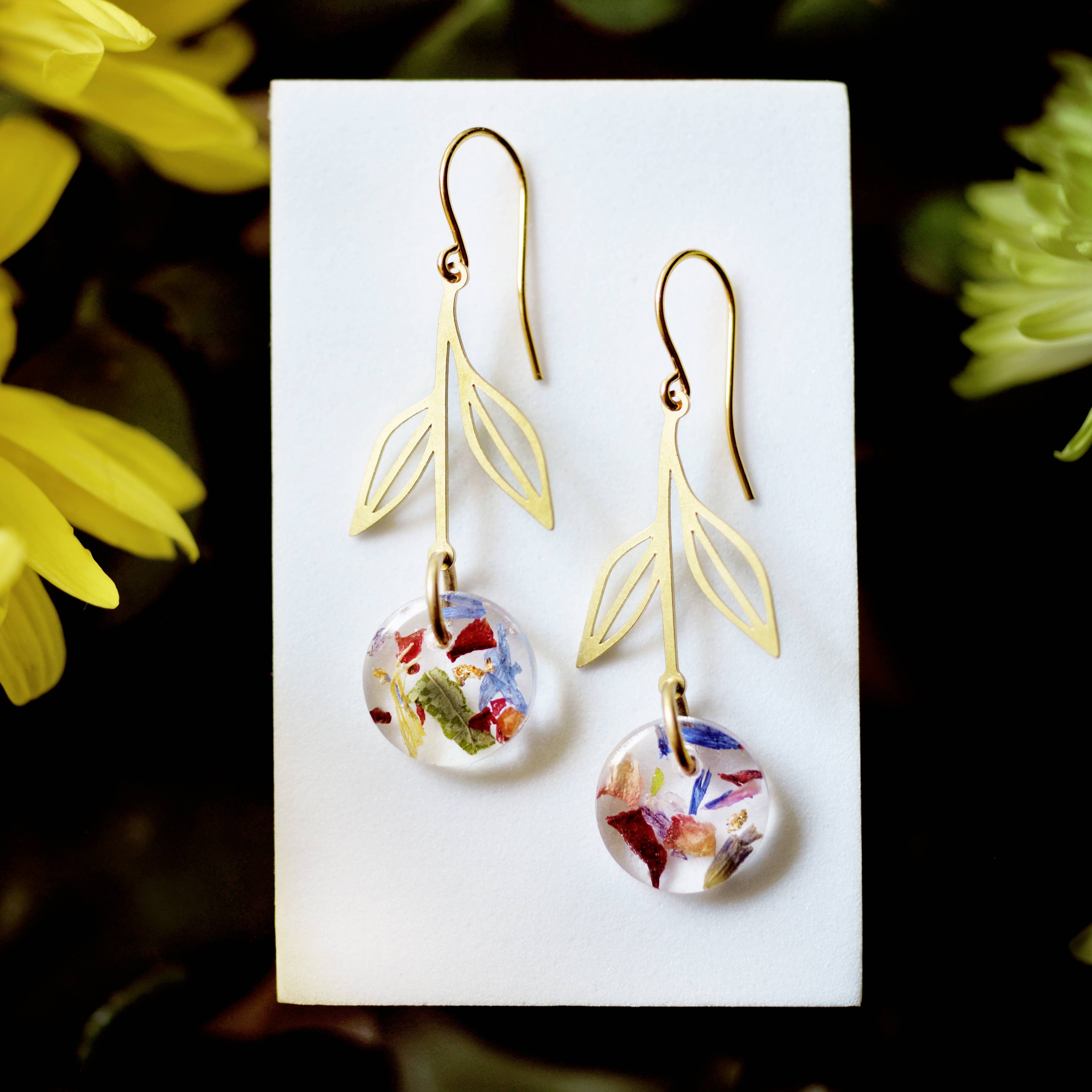 The Flower Petal Earrings with dried flower confetti discs