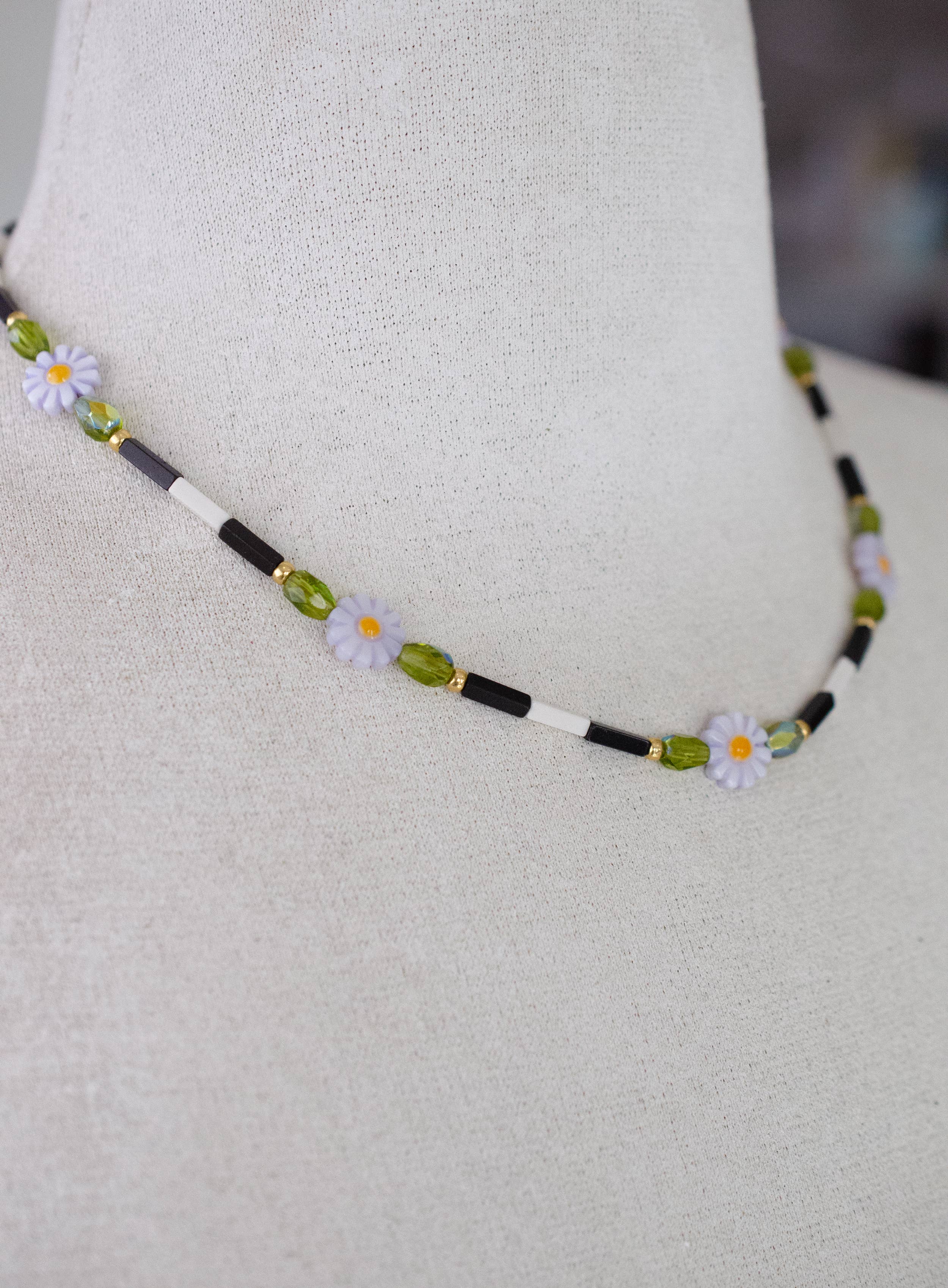 acrylic beaded necklace with flowers