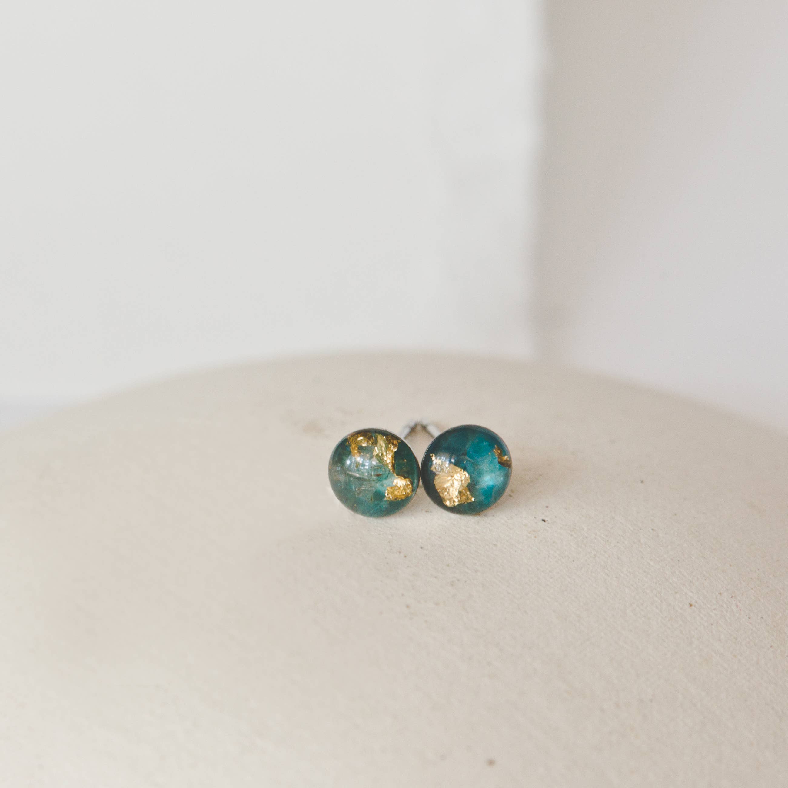 6mm Crushed Gem Post Earring: ARTIST'S CHOICE