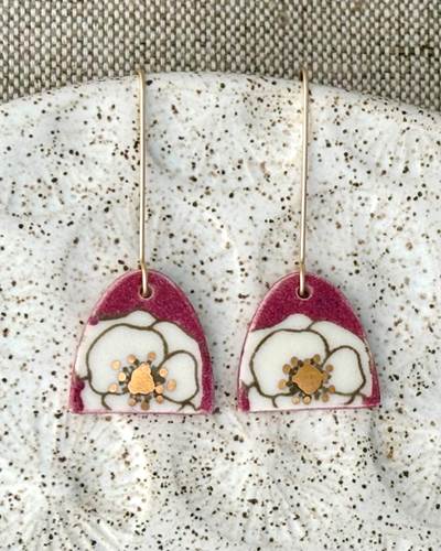 Poppy Short Arch Earrings