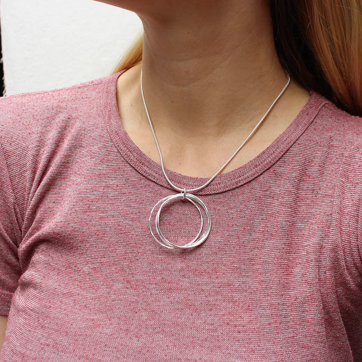 Medium Ring Bunch Long Necklace
