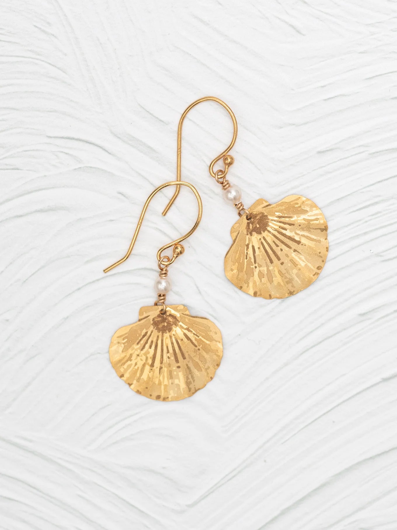 gold shell drop earring with drop pearl