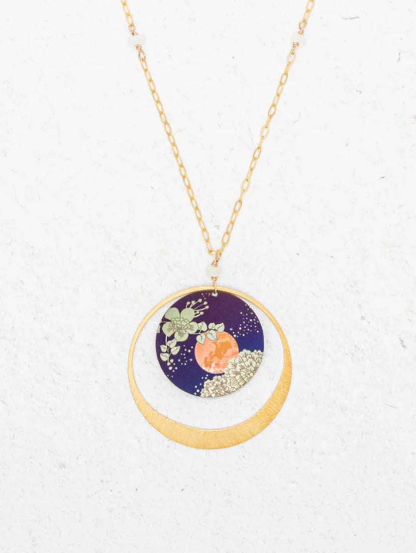 Luna pendant necklace gold