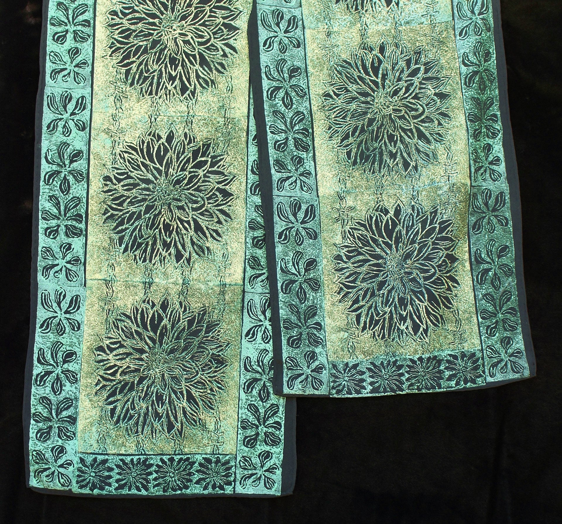 Sweet Dahlia Scarf