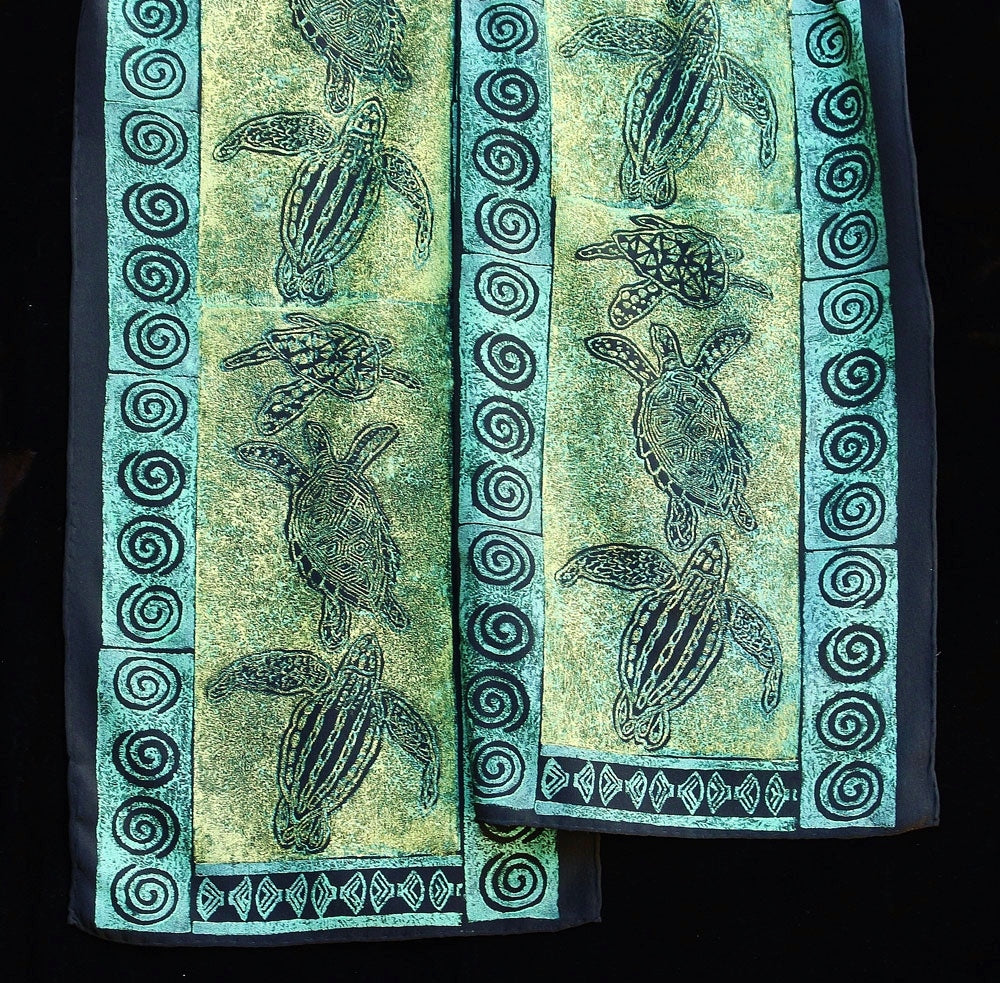Green Turtle Awe Scarf