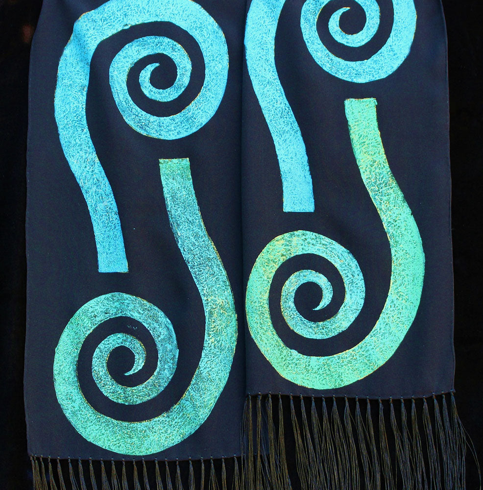 Black Wave Scarf
