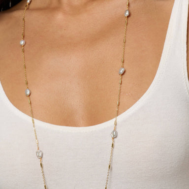 Viloa Shimmer long gold-plated necklace with grey freshwater pearls and bar accents