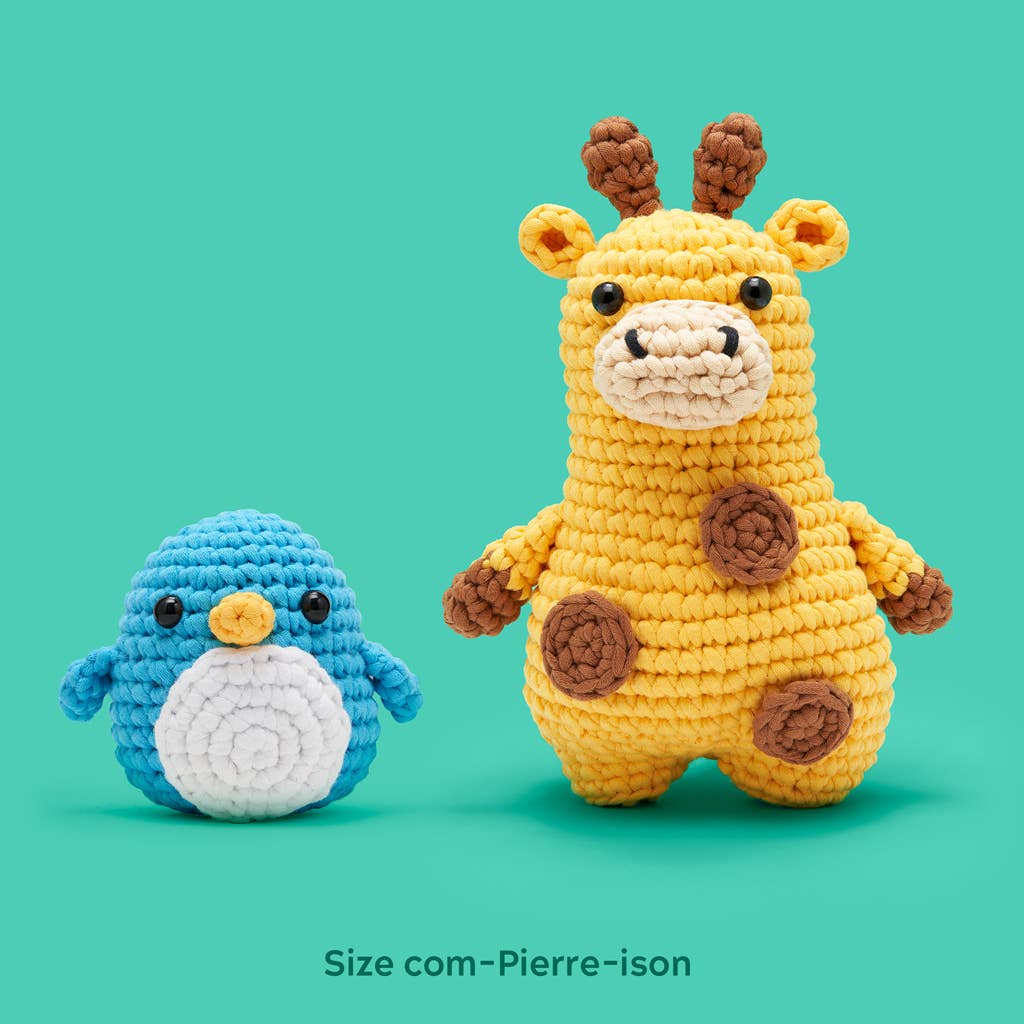 The Woobles Zara the Giraffe intermediate crochet kit detail
