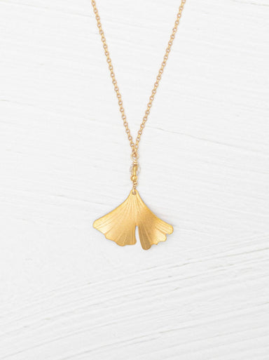 Enjoy the single life with the Petite Ginkgo Pendant Necklace, featuring a stunning golden niobium leaf that brings a touch of whimsy to your jewelry collection!