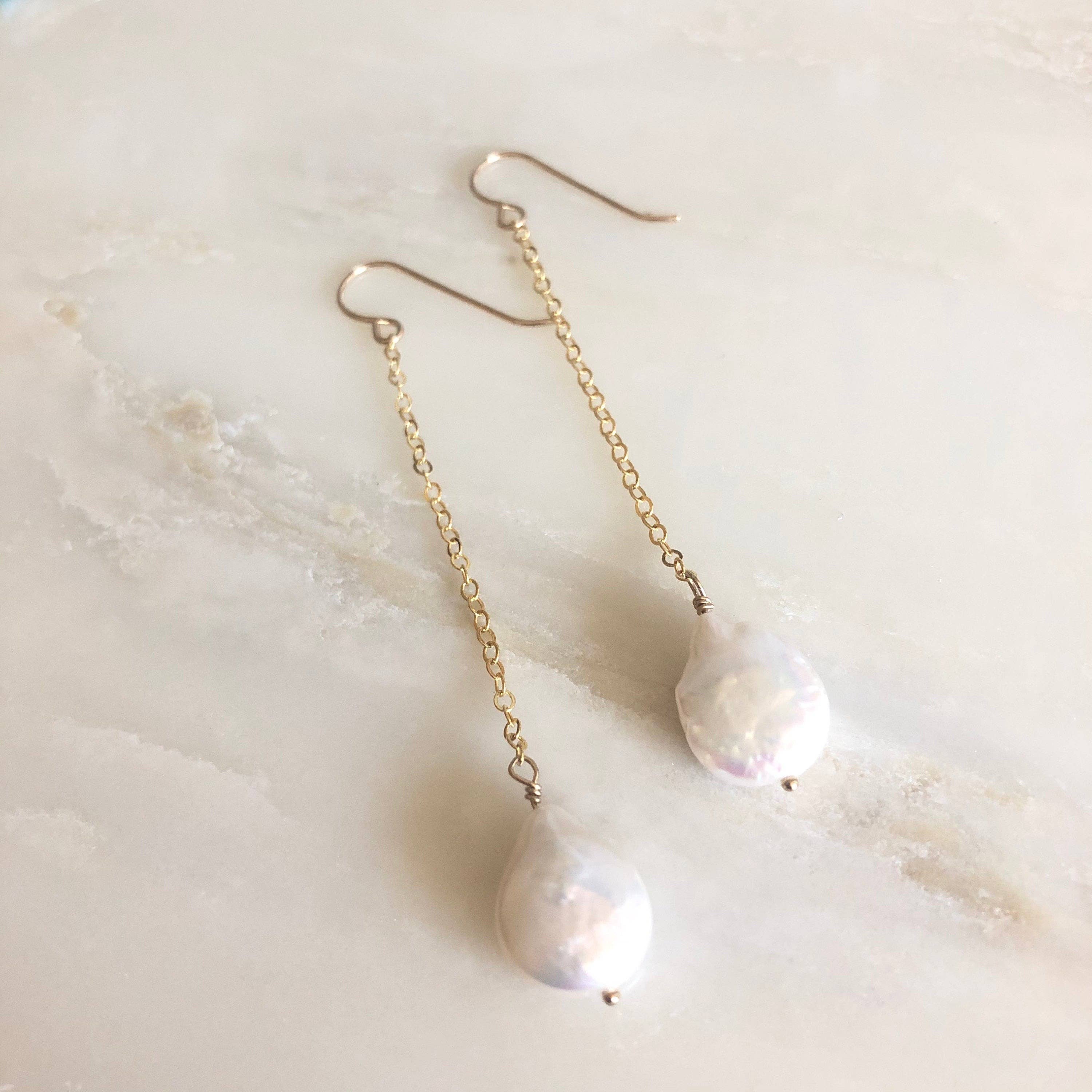 chain earrings with pearls