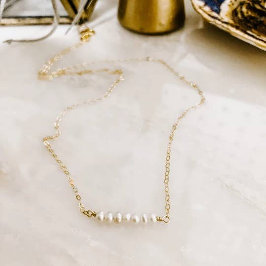 pearl choker necklace