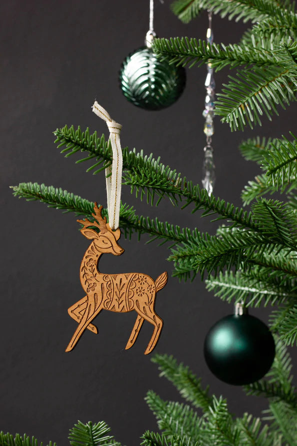 reindeer wooden ornament