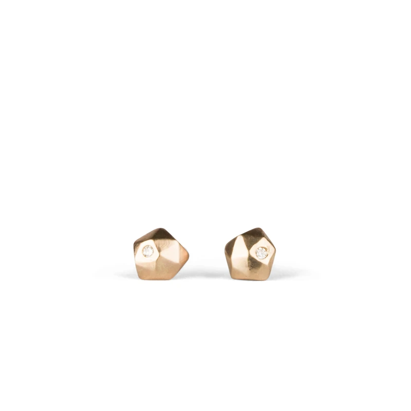 14k yellow gold diamond stud earrings