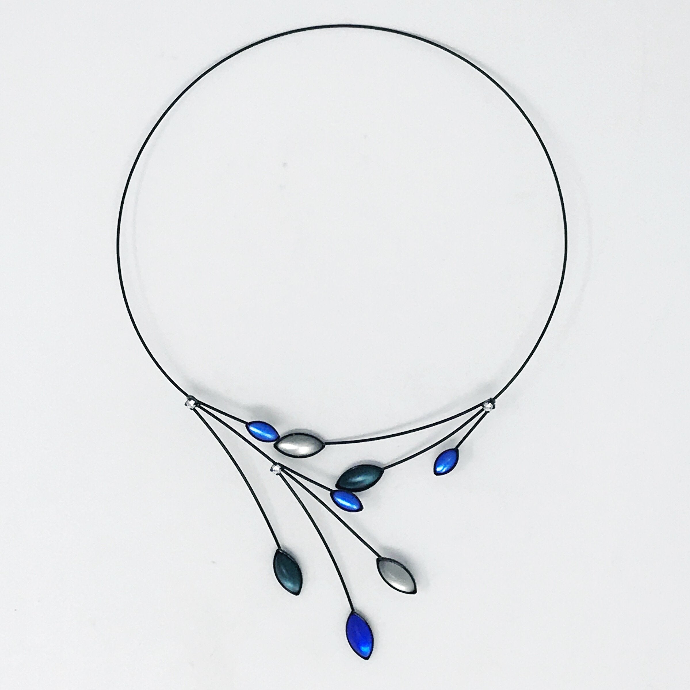 blue glass beaded wire necklace