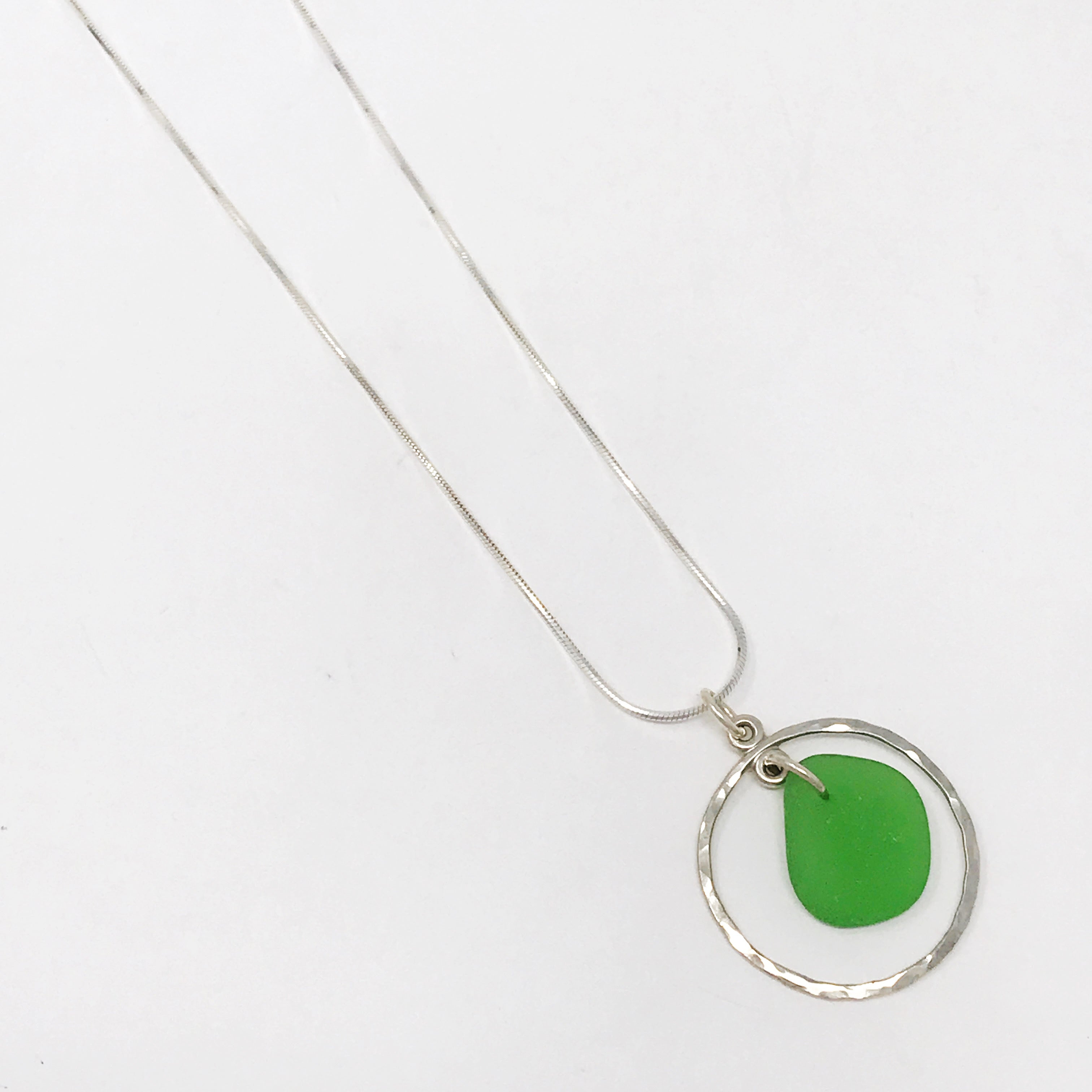 silver pendant glass necklace