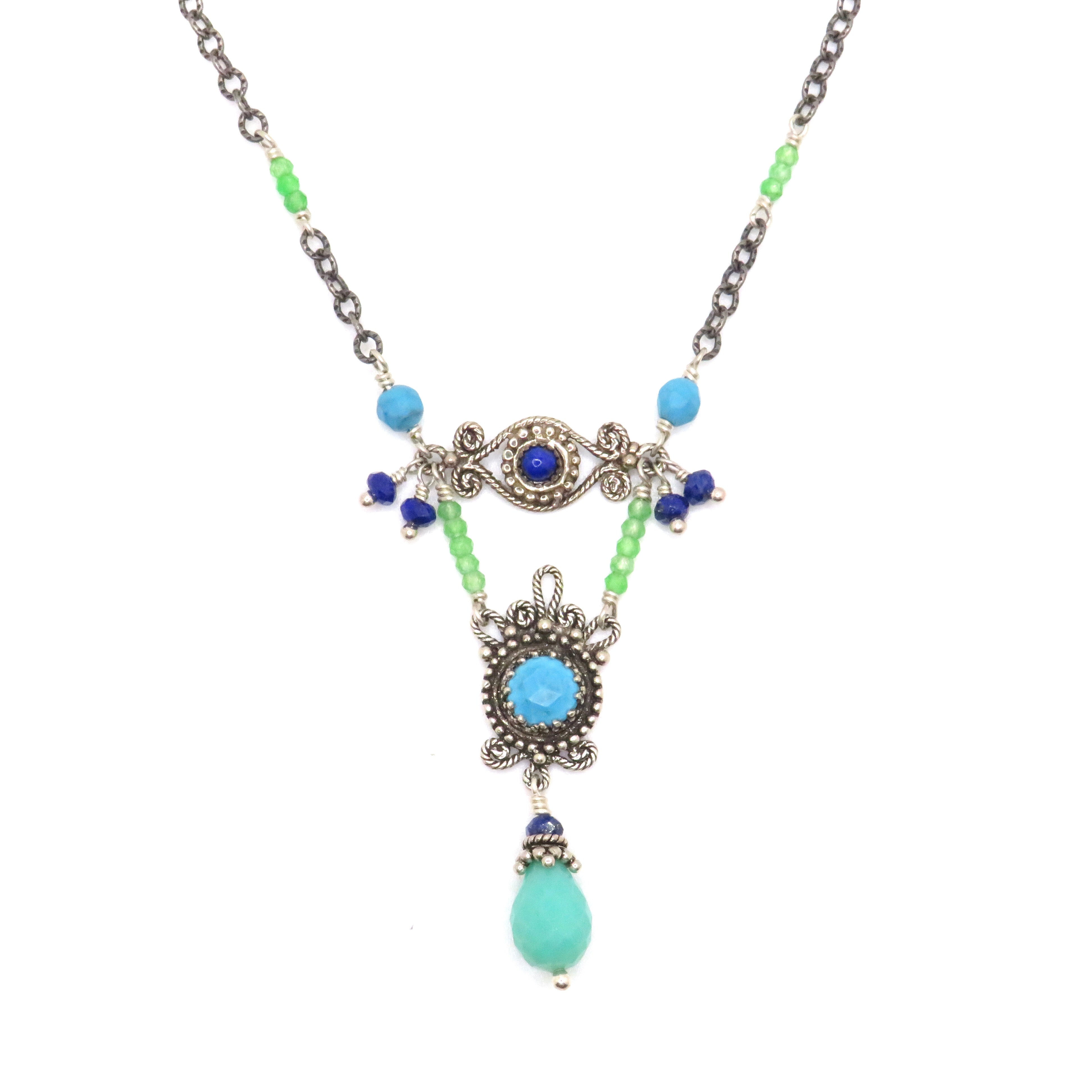 Turquoise beaded stone pendant necklace