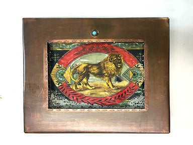 Lion with pearl Reliquary Box