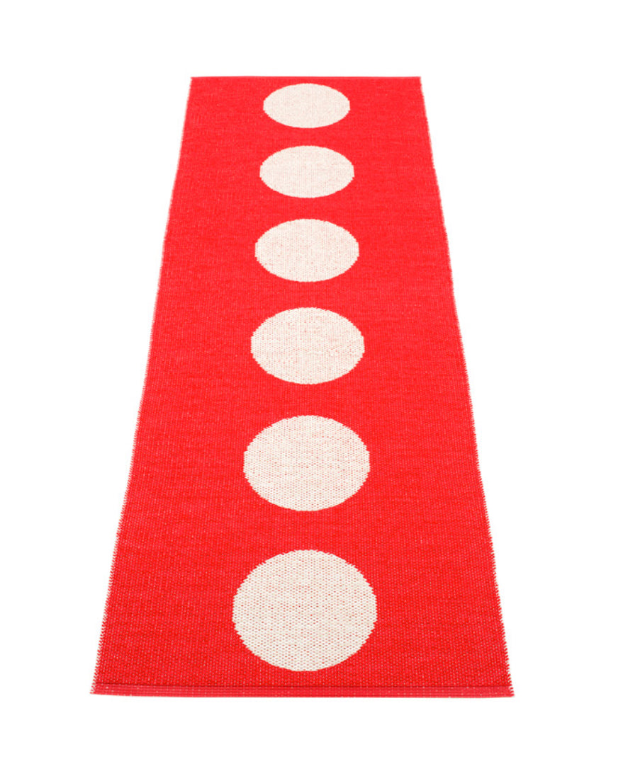 Red VERA ONE Pappelina Rug
