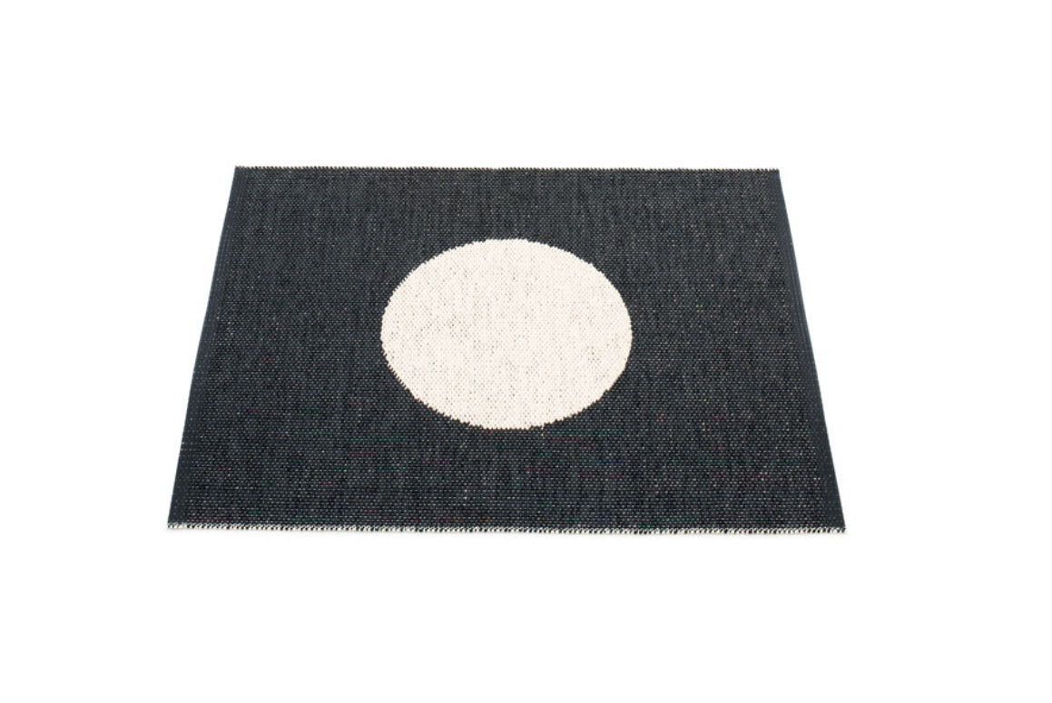 Black VERA Small One Pappelina Rug
